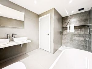 Photo 24- click for photo gallery